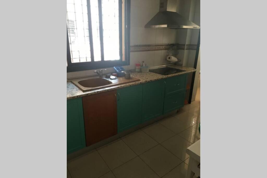 Confortable-Tranquilo Apartamento Junto Al Centro Málaga Eksteriør bilde