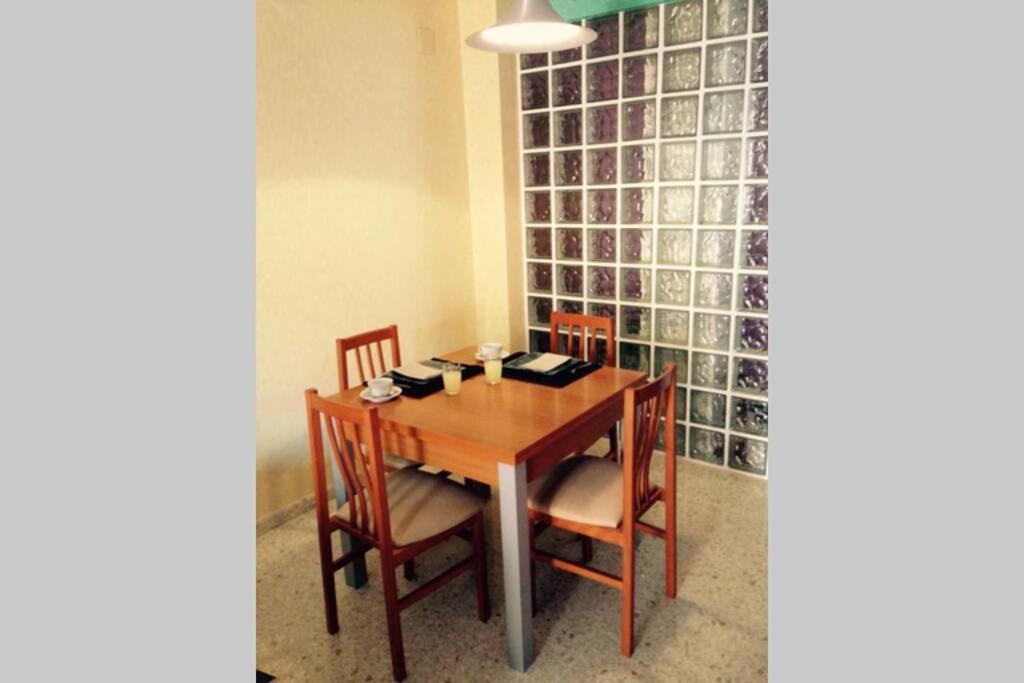Confortable-Tranquilo Apartamento Junto Al Centro Málaga Eksteriør bilde